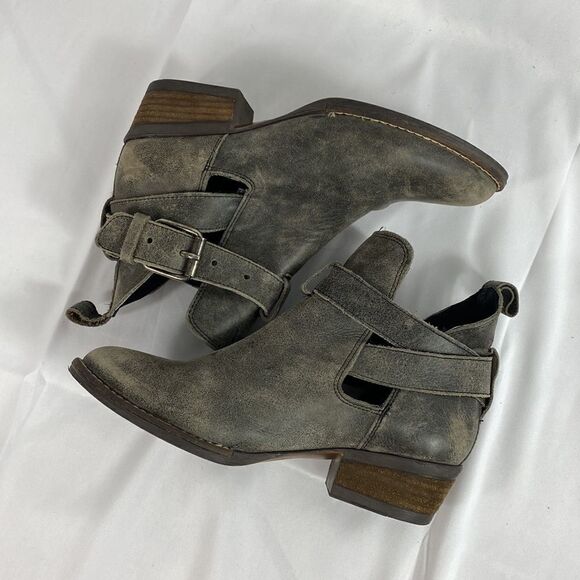 Very Volatile Fiery leather charcoal ankle bootie size 7.5 - Picture 6 of 9